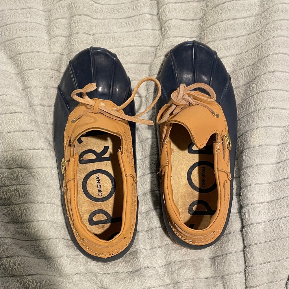 Women's Tan and Navy Waterproof Shoes